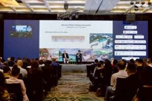 ภาพบรรยากาศงานสัมมนา MTE HCMC 2026 ที่ประเทศเวียดนาม โดยนายปรับชะรันซิงห์ ทักราล ซีอีโอ BC กำลังบรรยายความสำเร็จของการใช้โมเดลแฟรนไชส์โรงแรม