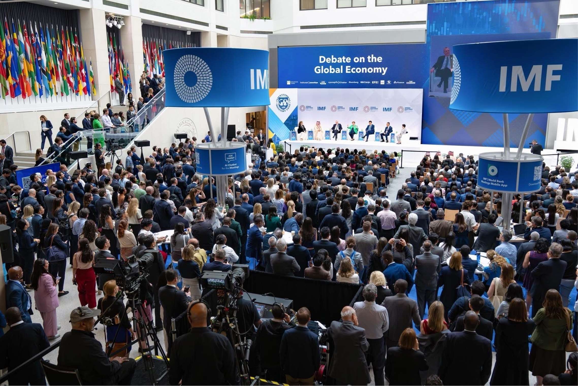 บรรยากาศงานประชุมใหญ่ Debate on the Global Economy ร่วมกับ IMF และ World Bank Group ณ กรุงวอชิงตัน ดี.ซี.