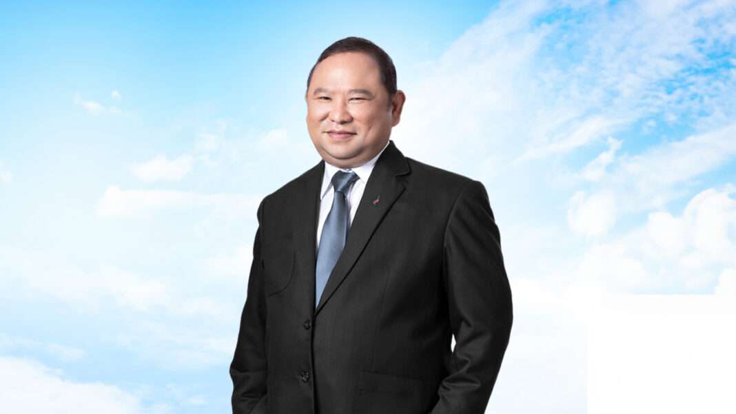 puttipong-prasarttong-osoth-president-bangkok-airways.jpg นายพุฒิพงศ์ ปราสาททองโอสถ กรรมการผู้อำนวยการใหญ่ บริษัท การบินกรุงเทพ จำกัด (มหาชน) หรือ บางกอกแอร์เวย์ส