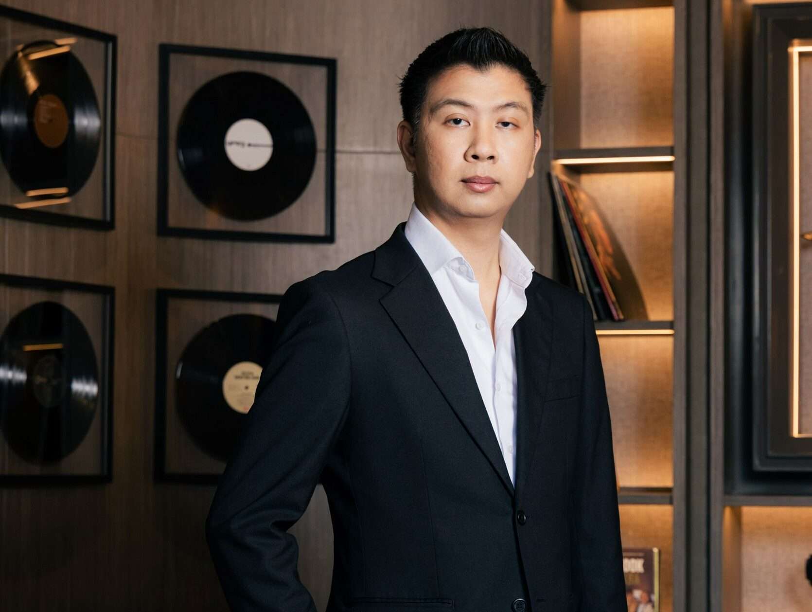 นายณัฐวัฒน์ หลวงวิเศษ Head of Business Unit บริษัท อัพเพอร์ คลาส โซลูชัน จำกัด (Upper Class Solution)