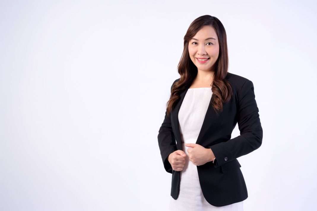 นางสาวธิตินันท์ แว่นแก้ว หุ้นส่วนสายงานตรวจสอบบัญชี บริษัท PwC ประเทศไทย เผยรายงานแนวโน้มอุตสาหกรรมความบันเทิงและสื่อ