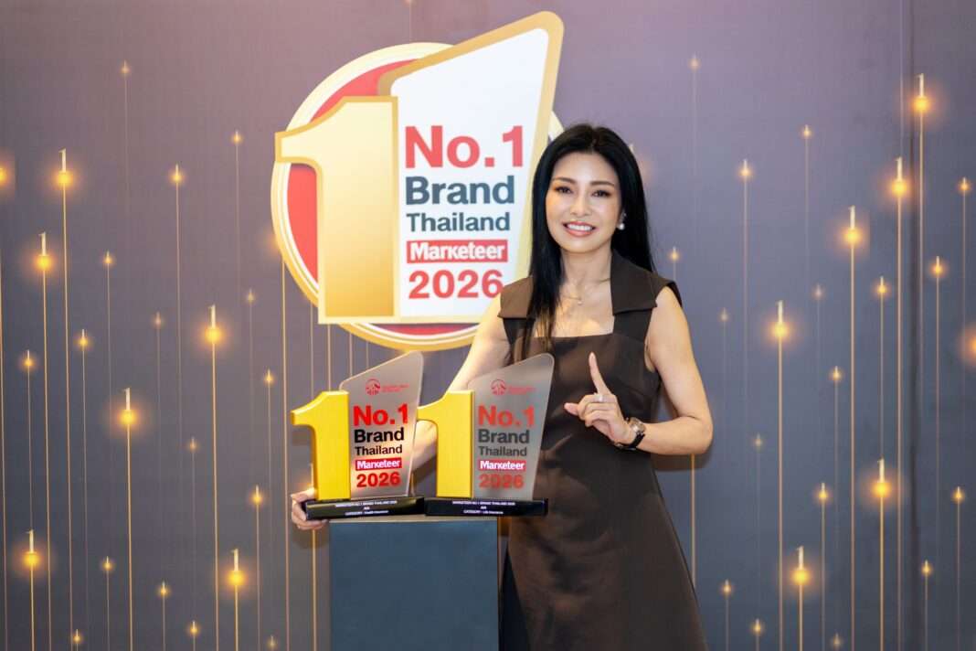 นางสาวรพีพร วงศ์ทองคำ ผู้แทน เอไอเอ ประเทศไทย รับรางวัล Marketeer No.1 Brand Thailand 2026 สาขาประกันชีวิตและประกันสุขภาพ