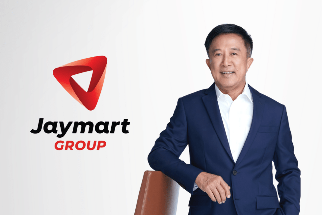 นายอดิศักดิ์ สุขุมวิทยา ประธานเจ้าหน้าที่บริหาร บริษัท เจมาร์ท กรุ๊ป โฮลดิ้งส์ จำกัด (มหาชน) หรือ JMART ฉลองการเข้าคำนวณดัชนี SET100