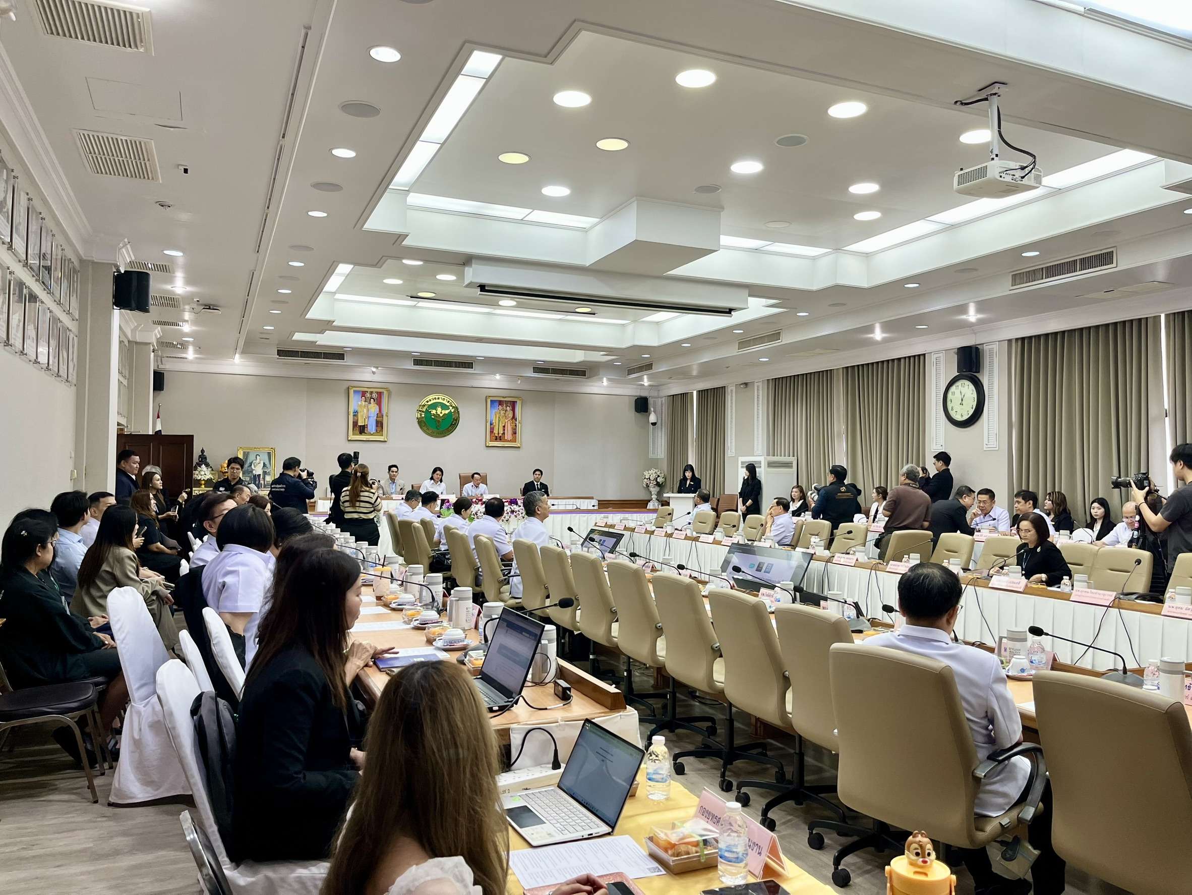 บรรยากาศงานแถลงข่าวและพิธีลงนามความร่วมมือจัดตั้ง บริษัท จีพีโอ เมดีซ เอ็มพาวเวอร์ จำกัด