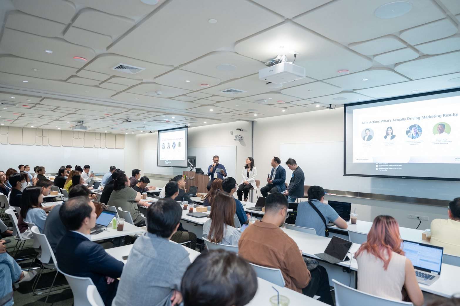 บรรยากาศงานเสวนา Microsoft Advertising Connect หัวข้อ AI in Action