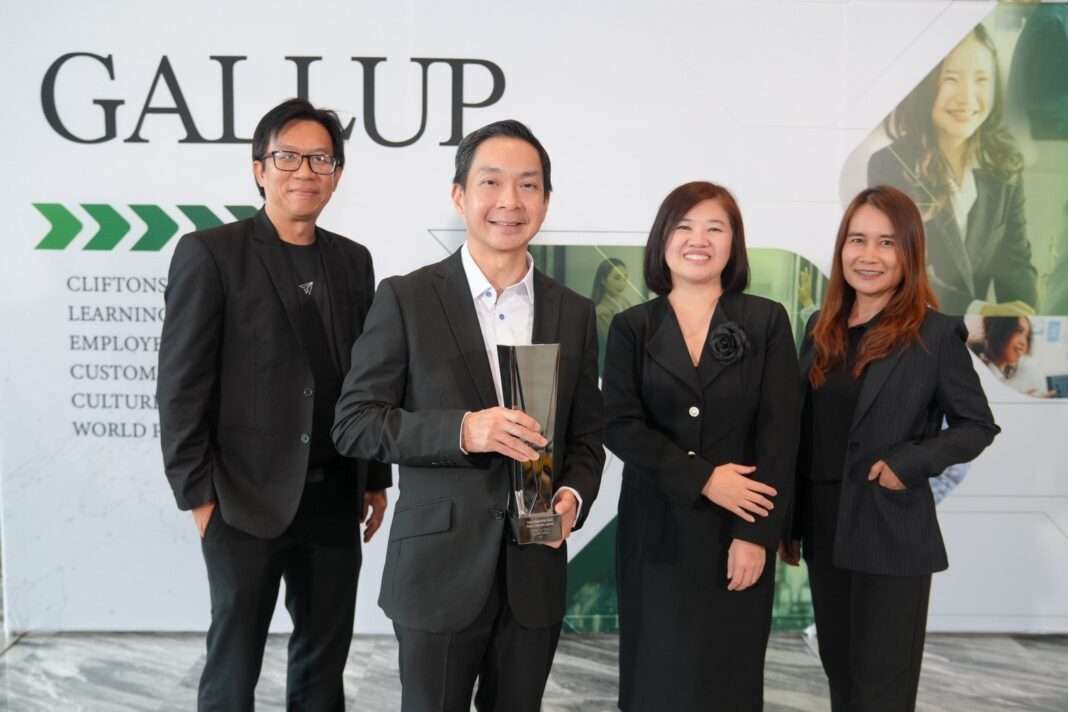 ผู้บริหารธนาคารไทยพาณิชย์ (SCB) เข้ารับรางวัล Gallup Exceptional Workplace Award Winner for Strengths