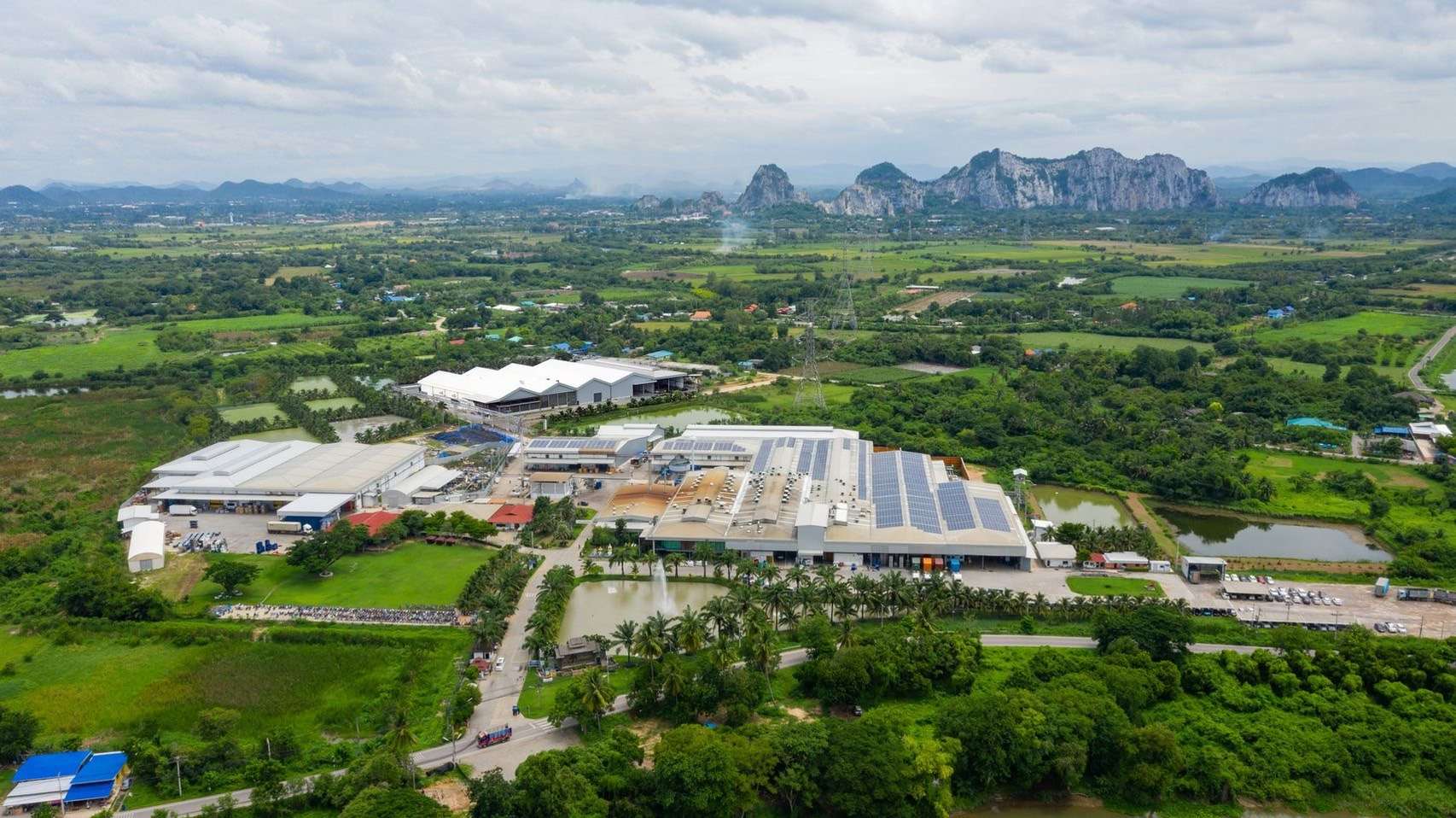 ระบบผลิตไฟฟ้าพลังงานแสงอาทิตย์ (Solar Rooftop) บนหลังคาโรงงาน บริษัท ไทย โคโคนัท จำกัด (มหาชน)