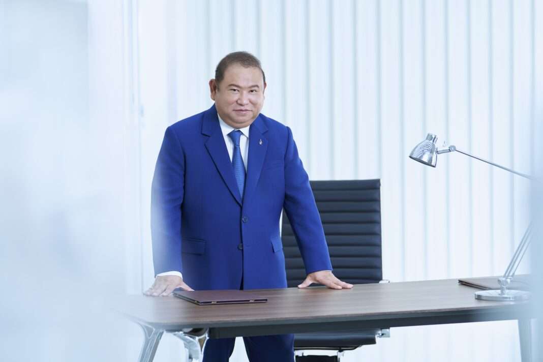 นายพุฒิพงศ์ ปราสาททองโอสถ กรรมการผู้อำนวยการใหญ่ บริษัท การบินกรุงเทพ จำกัด (มหาชน) หรือ BA (สายการบินบางกอกแอร์เวย์ส)